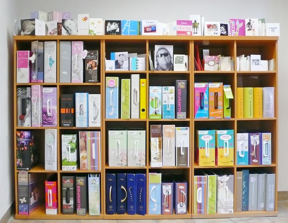 boeken met diverse kaarten